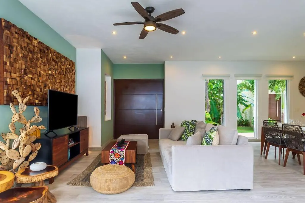Luxury Private 3Bed Villa, Garden, Pool,Security Tulum Villa